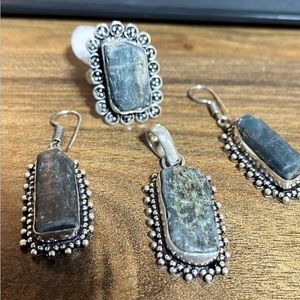 Kyanite bundle